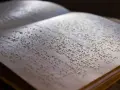 Darmowe książki dla niewidomych: najlepsze źródła i platformy