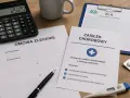 Dokumenty dotyczące prawa do zasiłku chorobowego z umowy zlecenia, w tym zwolnienie lekarskie (L4).
