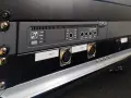 Wzmacniacz pętli indukcyjnej z wejściami XLR i wskaźnikami LED.