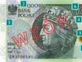 Oznaczenia dla niewidomych na banknotach – jak je rozpoznać i używać