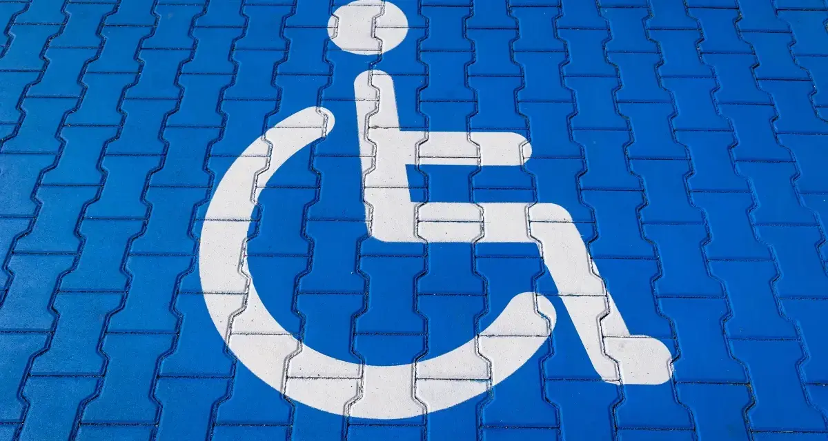 Czy karta parkingowa dla niepełnosprawnych obowiązuje w całej Polsce? Sprawdź zasady