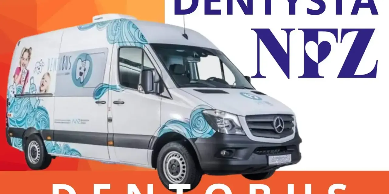 Biały dentobus z grafikami dzieci i zębów, tekst "DENTOBUS NFZ".