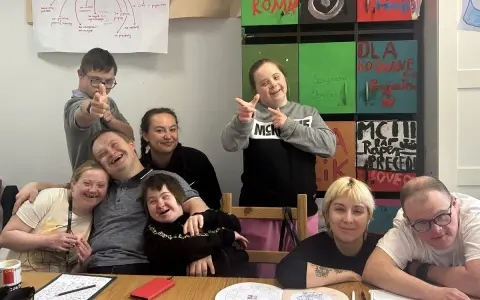 Jak rozmawiać z osobą niepełnosprawną intelektualnie bez błędów komunikacyjnych