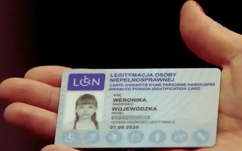 Co oznaczają symbole na legitymacji osoby niepełnosprawnej i ich znaczenie