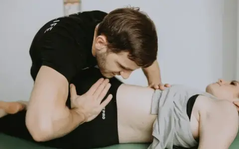 Czy po rehabilitacji może boleć? Oto co musisz wiedzieć o bólu