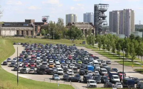 Czy niepełnosprawni płacą za parking w Katowicach? Sprawdź zasady.