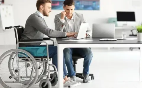 Czy osoba niepełnosprawna może pracować w soboty i niedziele? Oto prawda