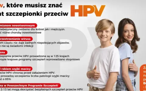 Uśmiechnięci nastolatkowie, chłopiec i dziewczynka, na tle informacji o szczepionce HPV.