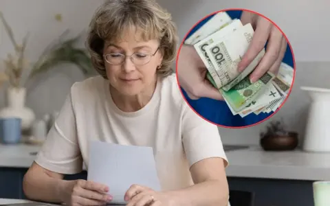 Kobieta z dokumentami i kalkulatorem, w tle dłonie liczące polskie banknoty.