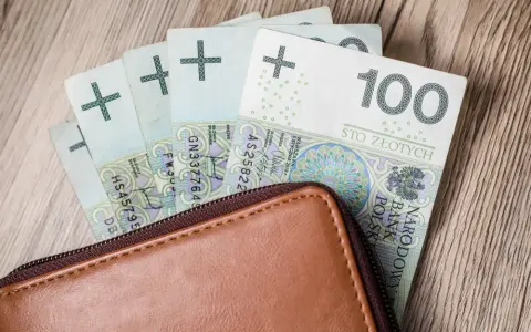Czy emeryt może być opiekunem osoby niepełnosprawnej bez utraty emerytury?