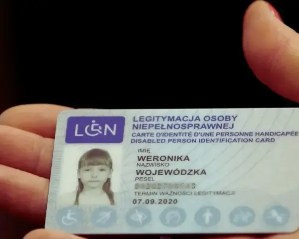 Co oznaczają symbole na legitymacji osoby niepełnosprawnej i ich znaczenie