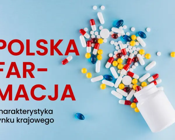 Rozsypane tabletki i kapsułki w różnych kolorach, obok biała buteleczka.
