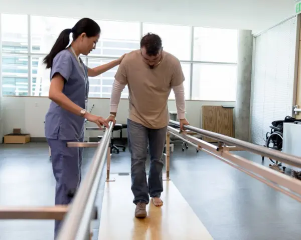 Jak się pisze rehabilitacja? Uniknij częstych błędów w pisowni