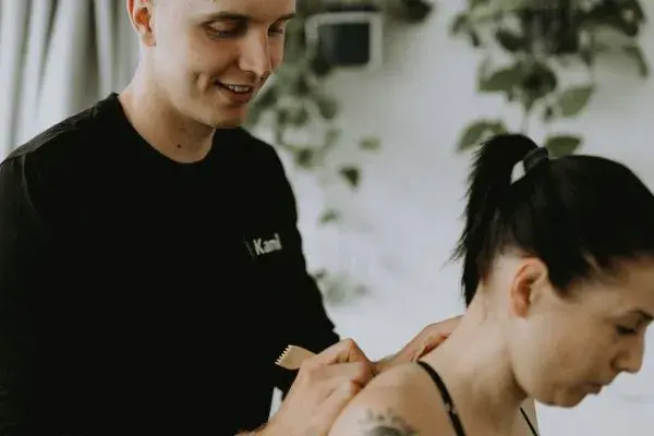Ile trwa rehabilitacja dzienna? Poznaj czas trwania terapii w Polsce