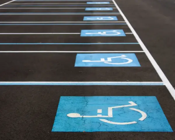 Jak wyrobić kartę parkingową dla niepełnosprawnych - krok po kroku