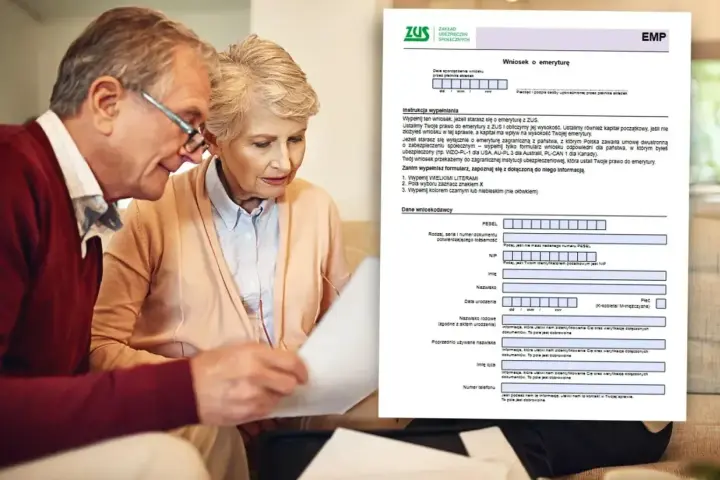 Starsze małżeństwo przegląda dokument ZUS "Wniosek o emeryturę".