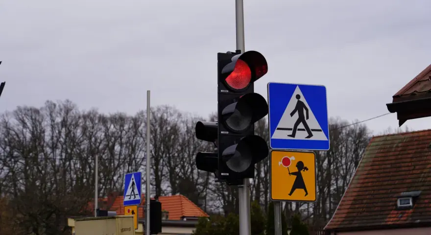 Sygnalizacja świetlna dla niesłyszących – jak zwiększyć bezpieczeństwo?