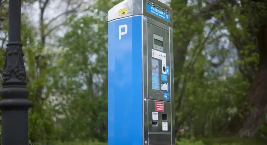 Czy niepełnosprawni płacą za parking w Ciechocinku? Sprawdź zasady!