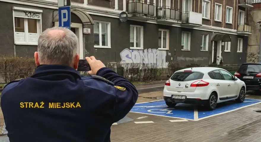 Czy można parkować na kopercie bez osoby niepełnosprawnej? Sprawdź konsekwencje