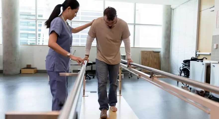 Jak się pisze rehabilitacja? Uniknij częstych błędów w pisowni