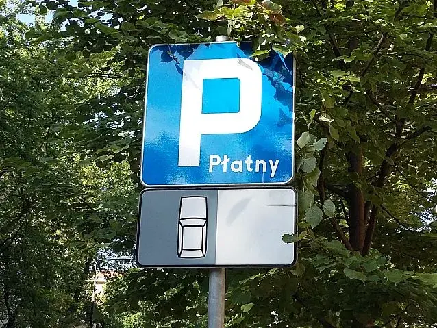 Czy niepełnosprawni płacą za parking w Gdańsku? Sprawdź zasady!
