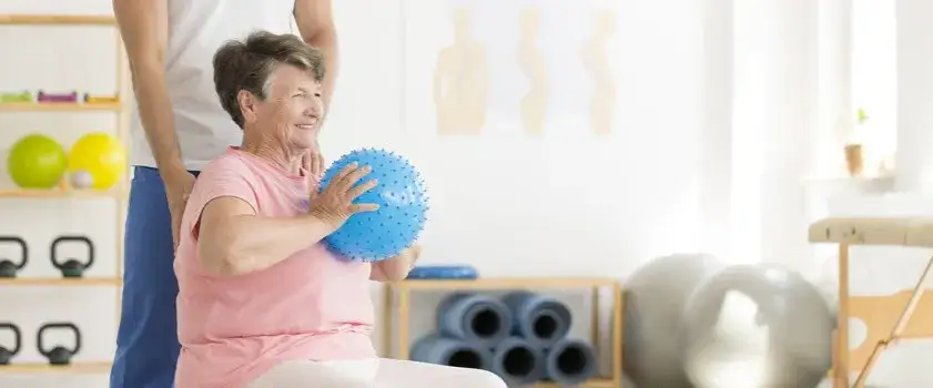 Zdjęcie Jak długo trwa rehabilitacja po udarze w NFZ? Sprawdź szczegóły